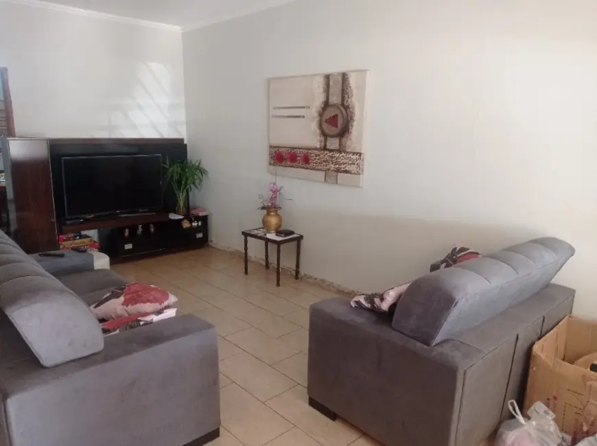 Casa com 3 quartos à venda, 278m2 em Jardim Morada do Sol (Vila Xavier), Araraquara - SP - imagem 7 Foto 7 de Casa com 3 quartos à venda, 278m2 em Jardim Morada do Sol (Vila Xavier), Araraquara - SP