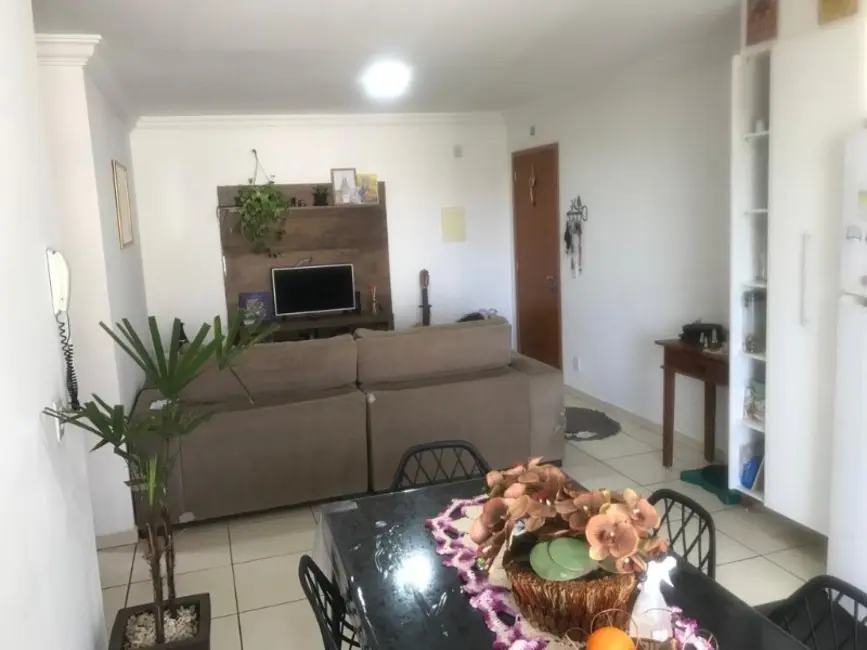 Foto 1 de Apartamento com 2 quartos à venda, 64m2 em Vila Ferroviária, Araraquara - SP