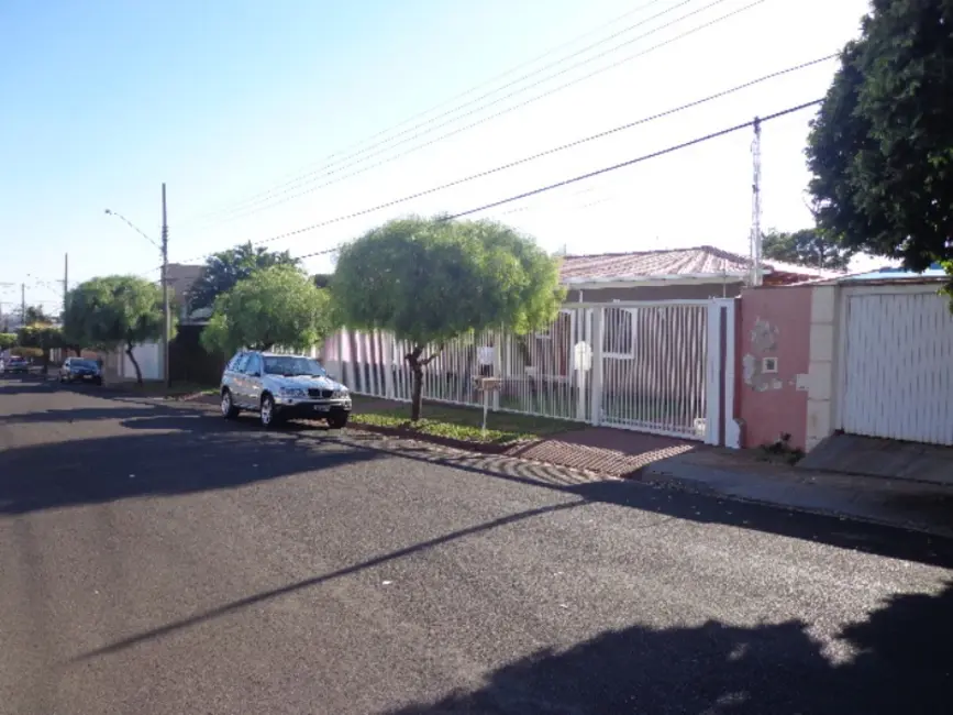 Sala Comercial com 3 quartos à venda, 466m2 em Vila Harmonia, Araraquara - SP - imagem 3 Foto 3 de Sala Comercial com 3 quartos à venda, 466m2 em Vila Harmonia, Araraquara - SP