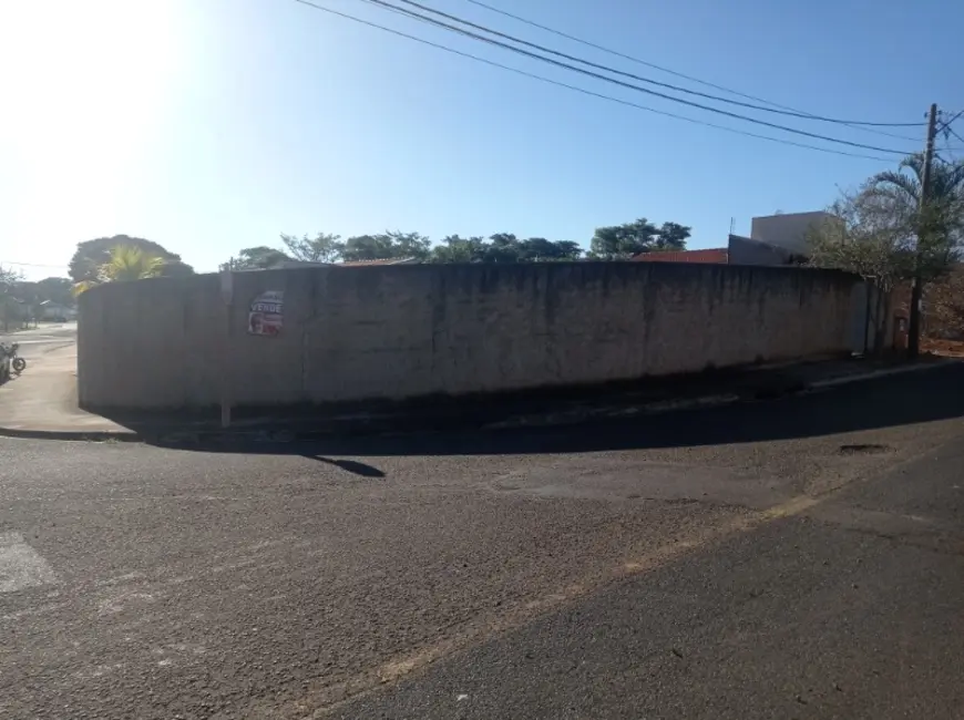 Foto 3 de Terreno / Lote à venda em Jardim Serra Azul, Araraquara - SP