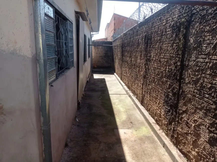 Casa com 3 quartos à venda, 140m2 em Jardim Roberto Selmi Dei, Araraquara - SP - imagem 5 Foto 5 de Casa com 3 quartos à venda, 140m2 em Jardim Roberto Selmi Dei, Araraquara - SP
