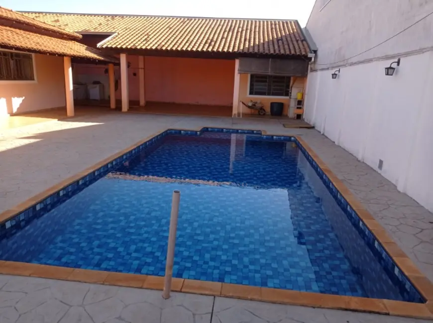 Casa com 2 quartos à venda, 282m2 em Residencial Cambuy, Araraquara - SP - imagem 5 Foto 5 de Casa com 2 quartos à venda, 282m2 em Residencial Cambuy, Araraquara - SP