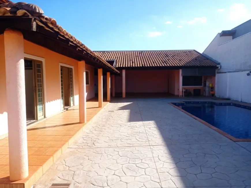 Casa com 2 quartos à venda, 282m2 em Residencial Cambuy, Araraquara - SP - imagem 6 Foto 6 de Casa com 2 quartos à venda, 282m2 em Residencial Cambuy, Araraquara - SP