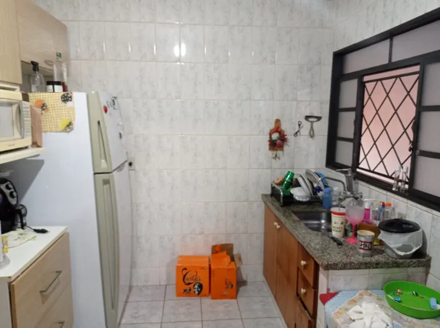 Casa com 3 quartos à venda, 196m2 em Residencial Cambuy, Araraquara - SP - imagem 8 Foto 8 de Casa com 3 quartos à venda, 196m2 em Residencial Cambuy, Araraquara - SP