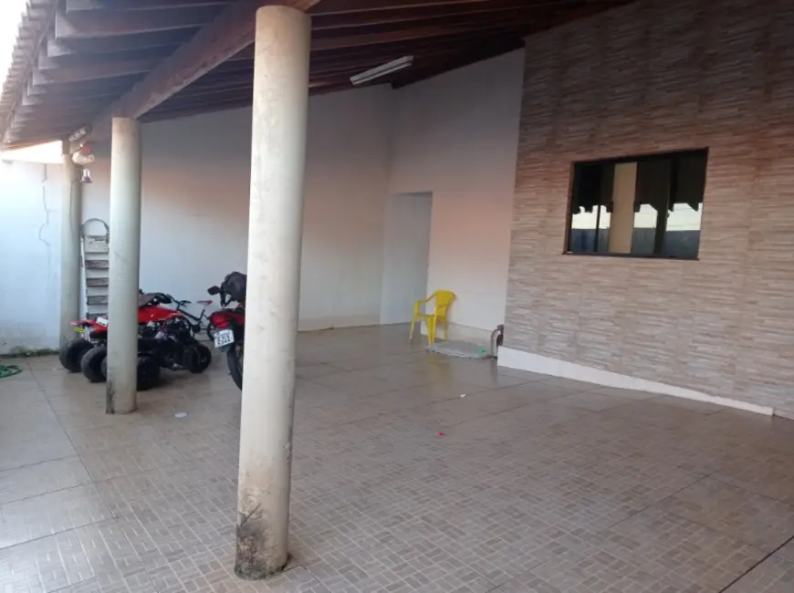 Foto 2 de Casa com 3 quartos à venda, 196m2 em Residencial Cambuy, Araraquara - SP