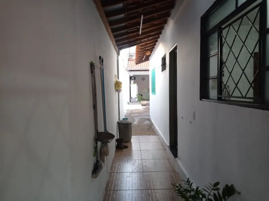 Casa com 3 quartos à venda, 196m2 em Residencial Cambuy, Araraquara - SP - imagem 3 Foto 3 de Casa com 3 quartos à venda, 196m2 em Residencial Cambuy, Araraquara - SP