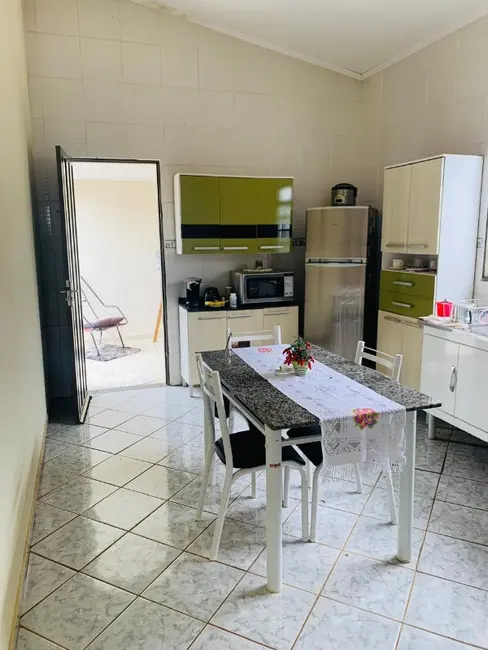 Casa com 1 quarto à venda, 98m2 em Jardim Arco-Íris, Araraquara - SP - imagem 5 Foto 5 de Casa com 1 quarto à venda, 98m2 em Jardim Arco-Íris, Araraquara - SP
