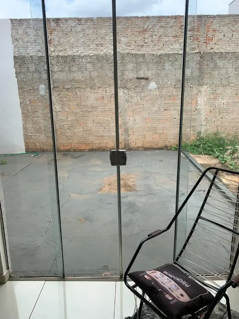 Casa com 1 quarto à venda, 98m2 em Jardim Arco-Íris, Araraquara - SP - imagem 4 Foto 4 de Casa com 1 quarto à venda, 98m2 em Jardim Arco-Íris, Araraquara - SP