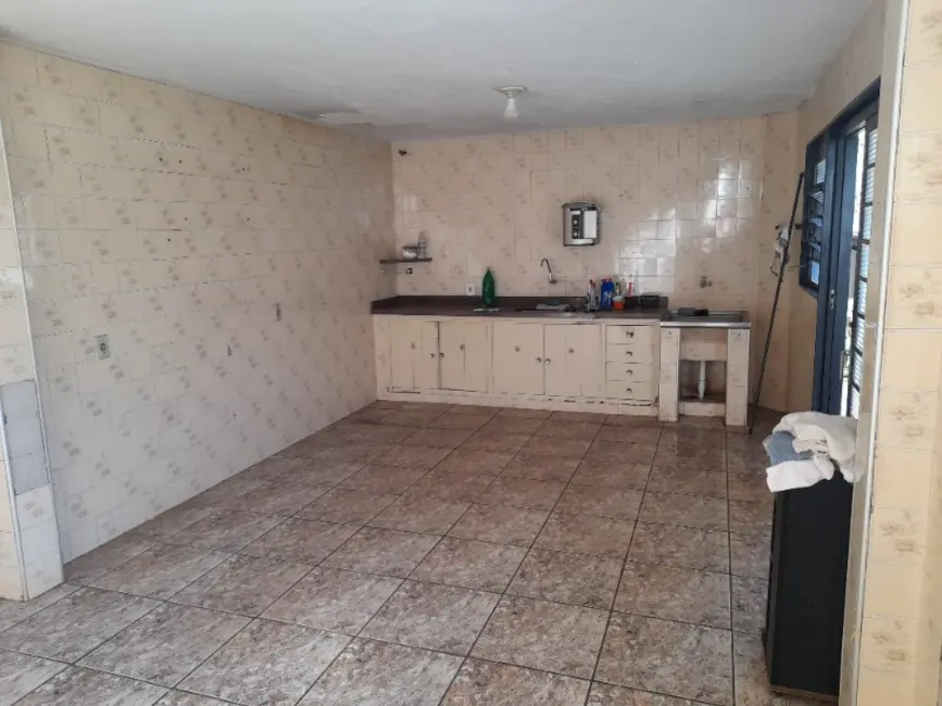 Casa com 4 quartos à venda, 302m2 em Araraquara - SP - imagem 6 Foto 6 de Casa com 4 quartos à venda, 302m2 em Araraquara - SP