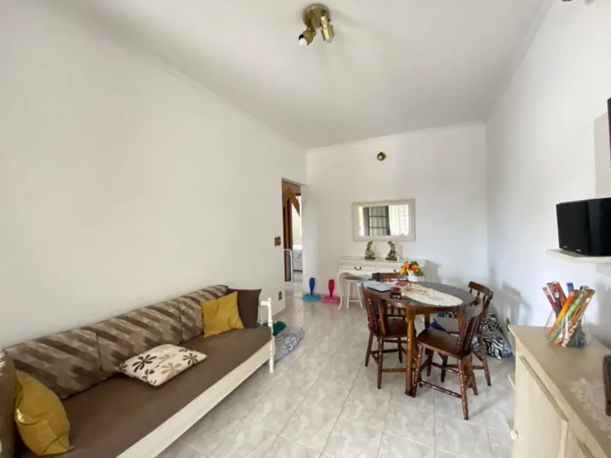 Casa com 2 quartos à venda, 100m2 em Jardim Eliana, Araraquara - SP - imagem 4 Foto 4 de Casa com 2 quartos à venda, 100m2 em Jardim Eliana, Araraquara - SP