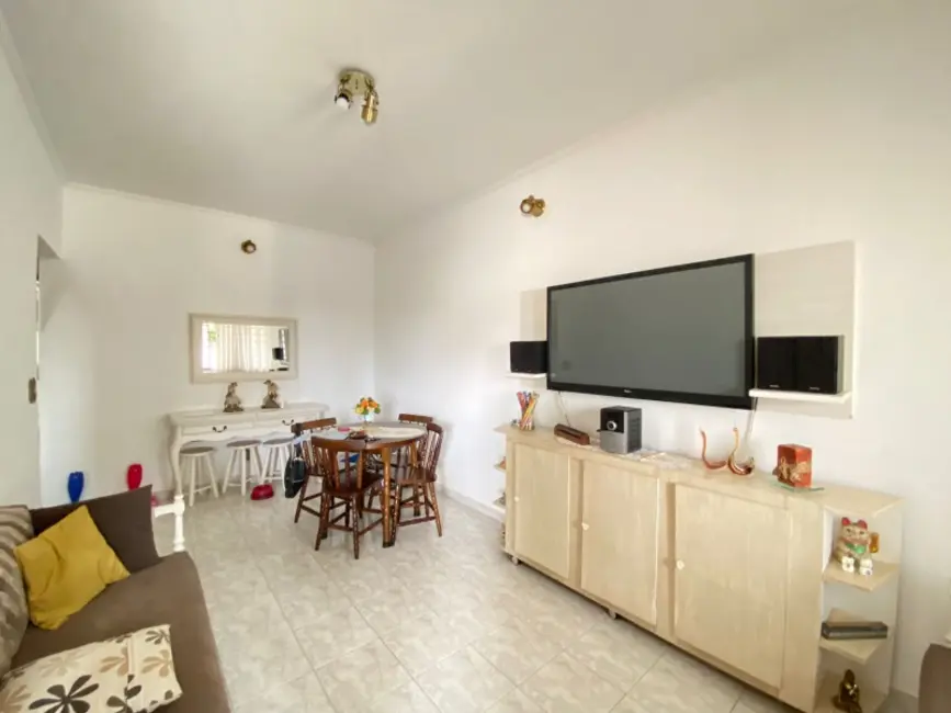 Casa com 2 quartos à venda, 100m2 em Jardim Eliana, Araraquara - SP - imagem 5 Foto 5 de Casa com 2 quartos à venda, 100m2 em Jardim Eliana, Araraquara - SP