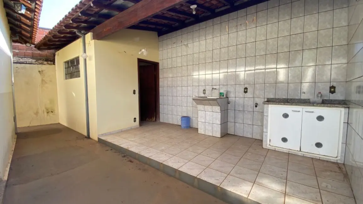 Casa com 2 quartos à venda, 123m2 em Jardim Santa Angelina, Araraquara - SP - imagem 3 Foto 3 de Casa com 2 quartos à venda, 123m2 em Jardim Santa Angelina, Araraquara - SP