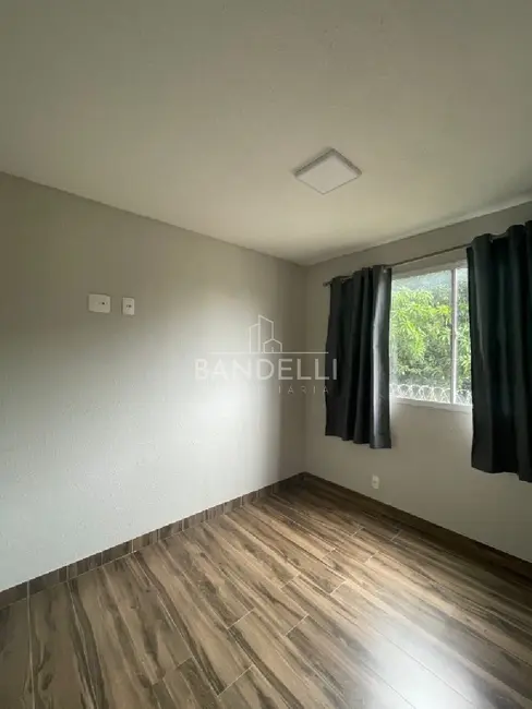 Foto 8 de Apartamento com 2 quartos para alugar, 40m2 em Jardim Brasília (Vila Xavier), Araraquara - SP