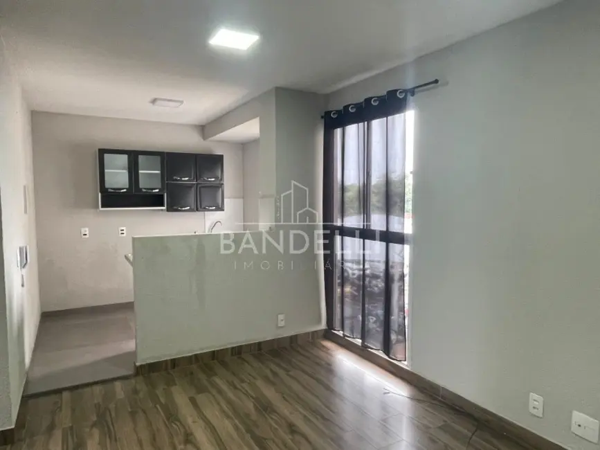 Foto 3 de Apartamento com 2 quartos para alugar, 40m2 em Jardim Brasília (Vila Xavier), Araraquara - SP