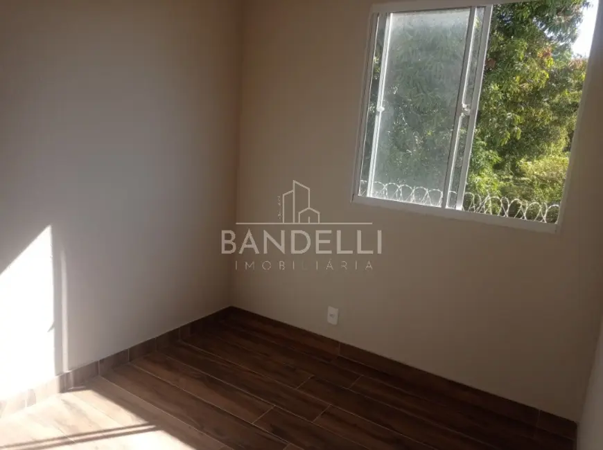 Foto 6 de Apartamento com 2 quartos para alugar, 40m2 em Jardim Brasília (Vila Xavier), Araraquara - SP