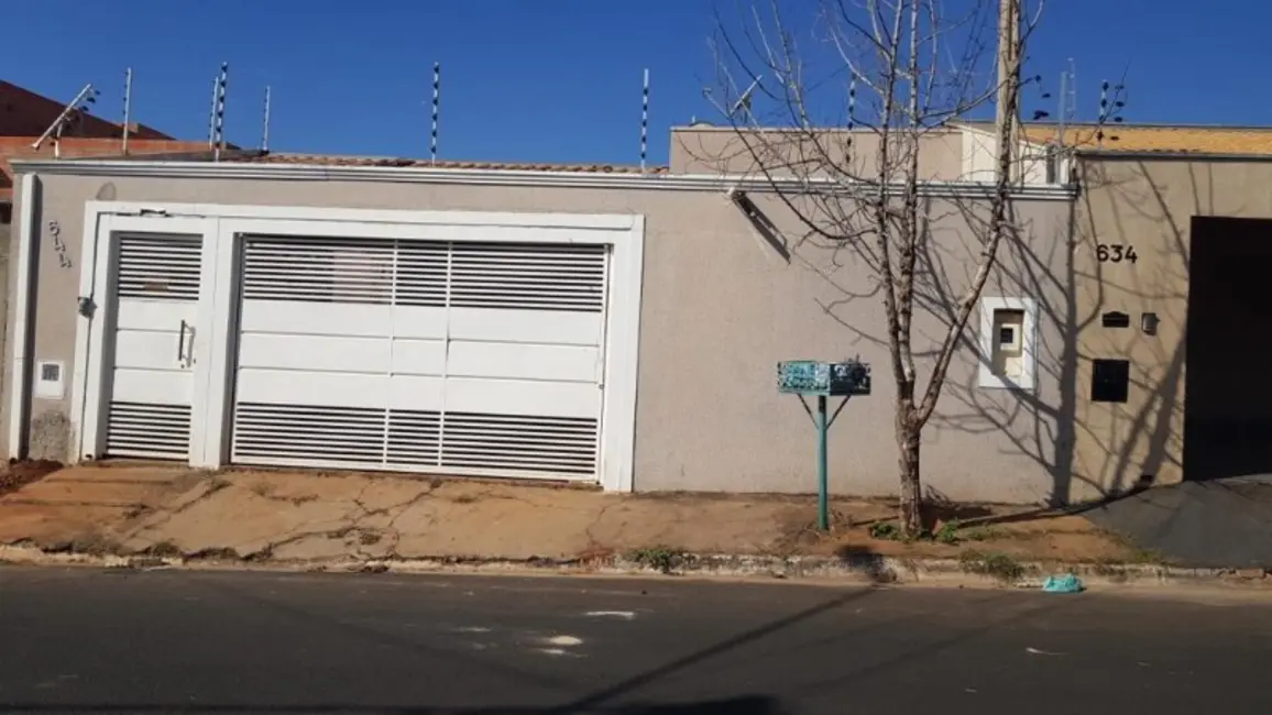 Foto 1 de Casa com 3 quartos à venda, 159m2 em Jardim Boa Vista, Araraquara - SP