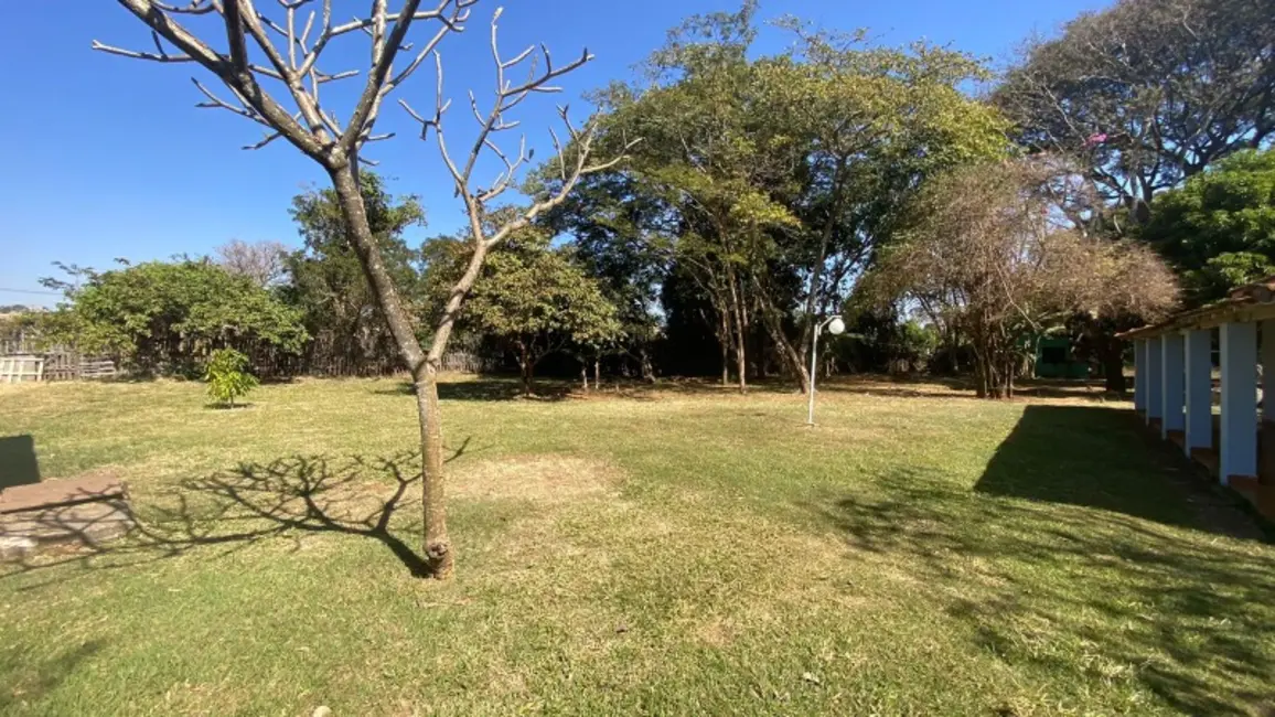 Chácara com 2 quartos à venda, 346m2 em Jardim Zavanella, Araraquara - SP - imagem 3 Foto 3 de Chácara com 2 quartos à venda, 346m2 em Jardim Zavanella, Araraquara - SP