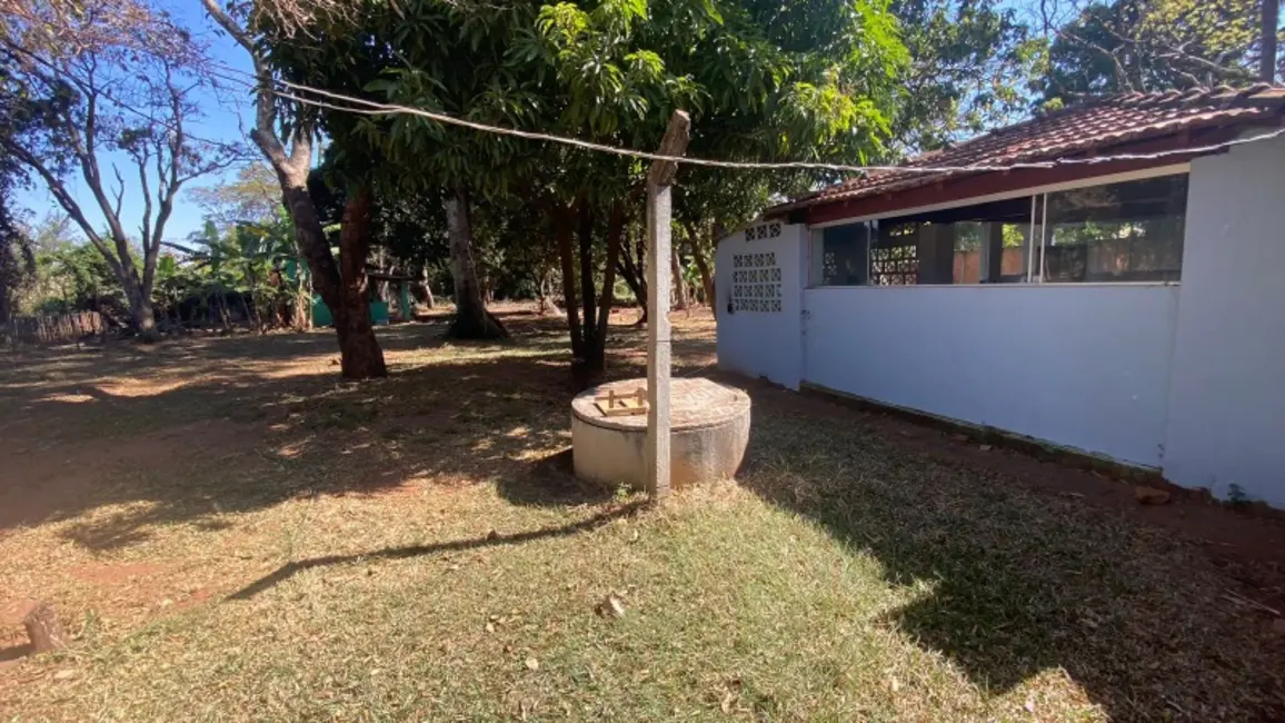 Chácara com 2 quartos à venda, 346m2 em Jardim Zavanella, Araraquara - SP - imagem 6 Foto 6 de Chácara com 2 quartos à venda, 346m2 em Jardim Zavanella, Araraquara - SP