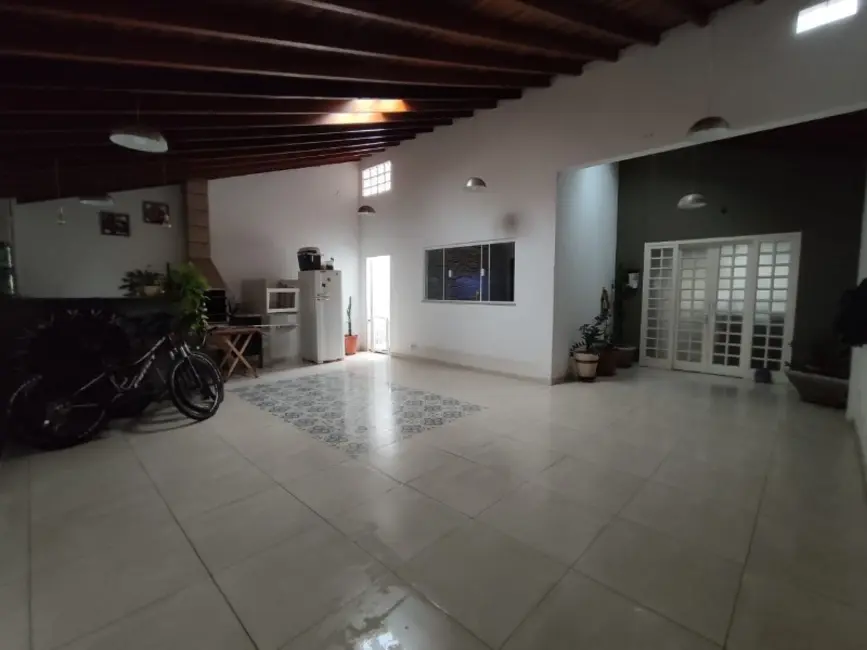 Foto 1 de Casa com 2 quartos à venda, 168m2 em Parque Igaçaba, Araraquara - SP