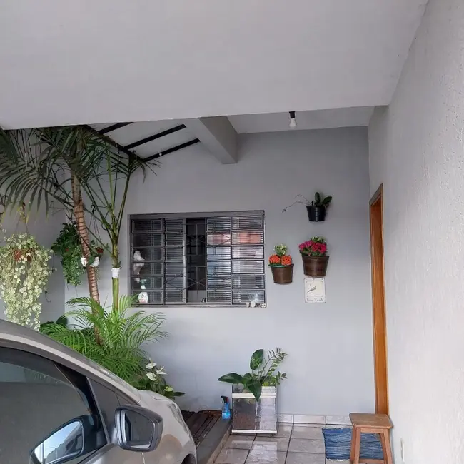 Foto 2 de Casa com 3 quartos à venda, 138m2 em Vila Furlan, Araraquara - SP
