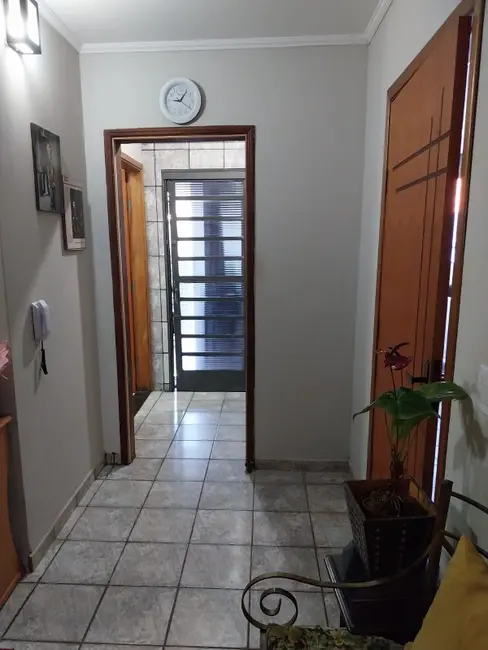 Casa com 3 quartos à venda, 138m2 em Vila Furlan, Araraquara - SP - imagem 8 Foto 8 de Casa com 3 quartos à venda, 138m2 em Vila Furlan, Araraquara - SP
