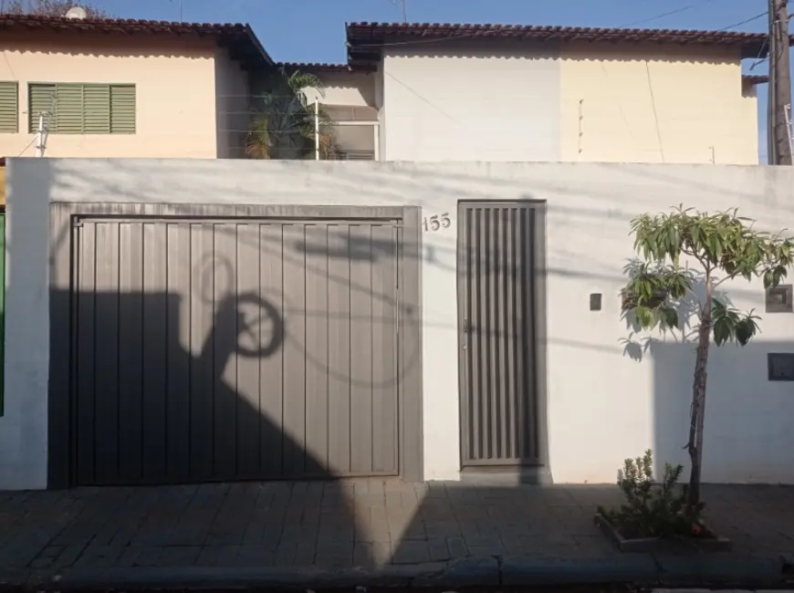 Foto 1 de Casa com 3 quartos à venda, 138m2 em Vila Furlan, Araraquara - SP