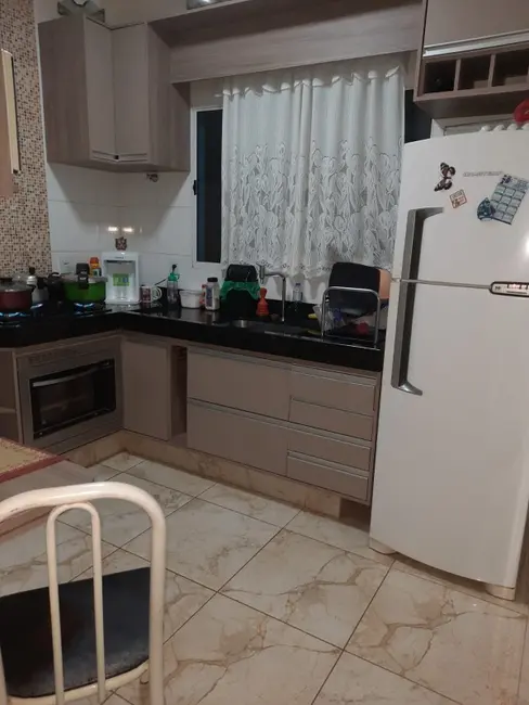 Casa com 2 quartos à venda, 47m2 em Jardim Estância das Rosas, Araraquara - SP - imagem 8 Foto 8 de Casa com 2 quartos à venda, 47m2 em Jardim Estância das Rosas, Araraquara - SP
