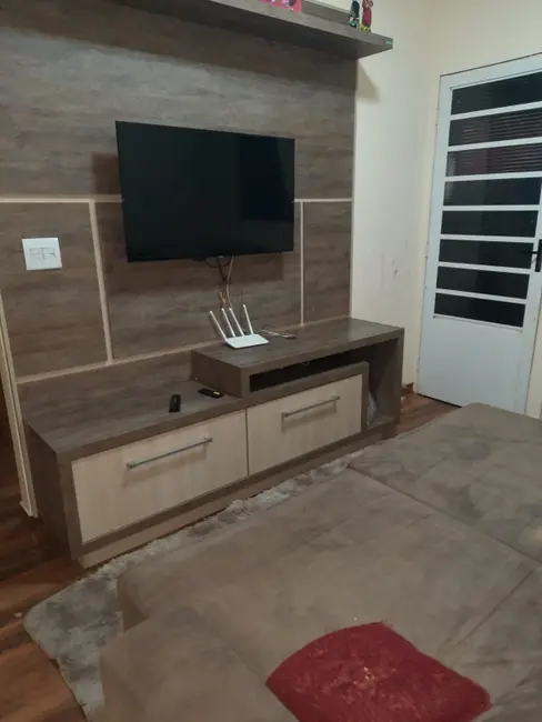 Casa com 2 quartos à venda, 47m2 em Jardim Estância das Rosas, Araraquara - SP - imagem 5 Foto 5 de Casa com 2 quartos à venda, 47m2 em Jardim Estância das Rosas, Araraquara - SP