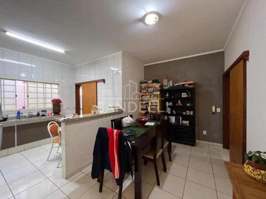 Casa com 3 quartos à venda, 150m2 em Residencial Cambuy, Araraquara - SP - imagem 6 Foto 6 de Casa com 3 quartos à venda, 150m2 em Residencial Cambuy, Araraquara - SP