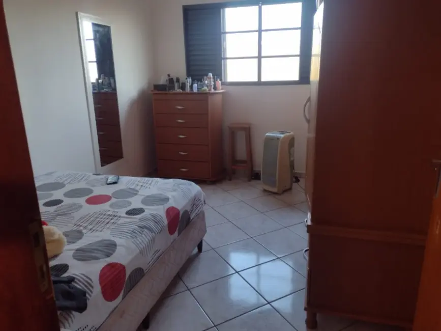 Casa com 2 quartos à venda, 100m2 em Vila Standard, Araraquara - SP - imagem 9 Foto 9 de Casa com 2 quartos à venda, 100m2 em Vila Standard, Araraquara - SP
