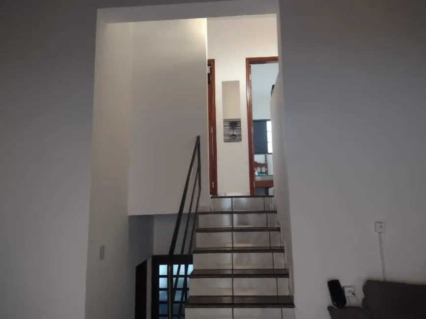 Foto 2 de Casa com 2 quartos à venda, 100m2 em Vila Standard, Araraquara - SP