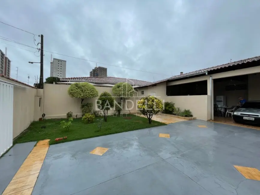 Casa com 3 quartos à venda, 194m2 em Jardim Botânico, Araraquara - SP - imagem 3 Foto 3 de Casa com 3 quartos à venda, 194m2 em Jardim Botânico, Araraquara - SP