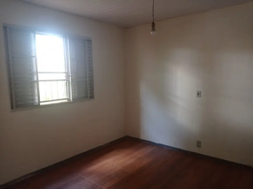 Casa com 3 quartos à venda, 108m2 em Jardim Domingos Sávio, Araraquara - SP - imagem 5 Foto 5 de Casa com 3 quartos à venda, 108m2 em Jardim Domingos Sávio, Araraquara - SP