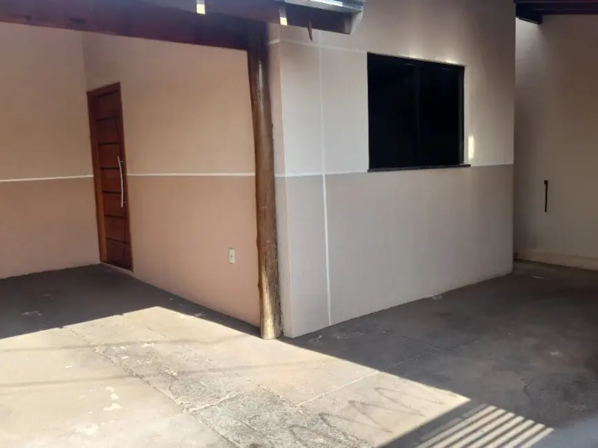 Casa com 2 quartos à venda, 98m2 em Jardim Altos de Pinheiros I e II, Araraquara - SP - imagem 4 Foto 4 de Casa com 2 quartos à venda, 98m2 em Jardim Altos de Pinheiros I e II, Araraquara - SP