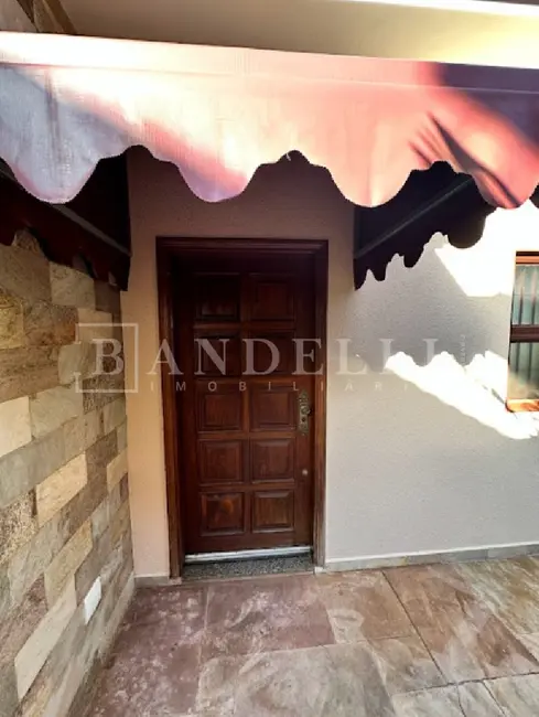 Casa com 3 quartos à venda, 199m2 em Centro, Araraquara - SP - imagem 6 Foto 6 de Casa com 3 quartos à venda, 199m2 em Centro, Araraquara - SP