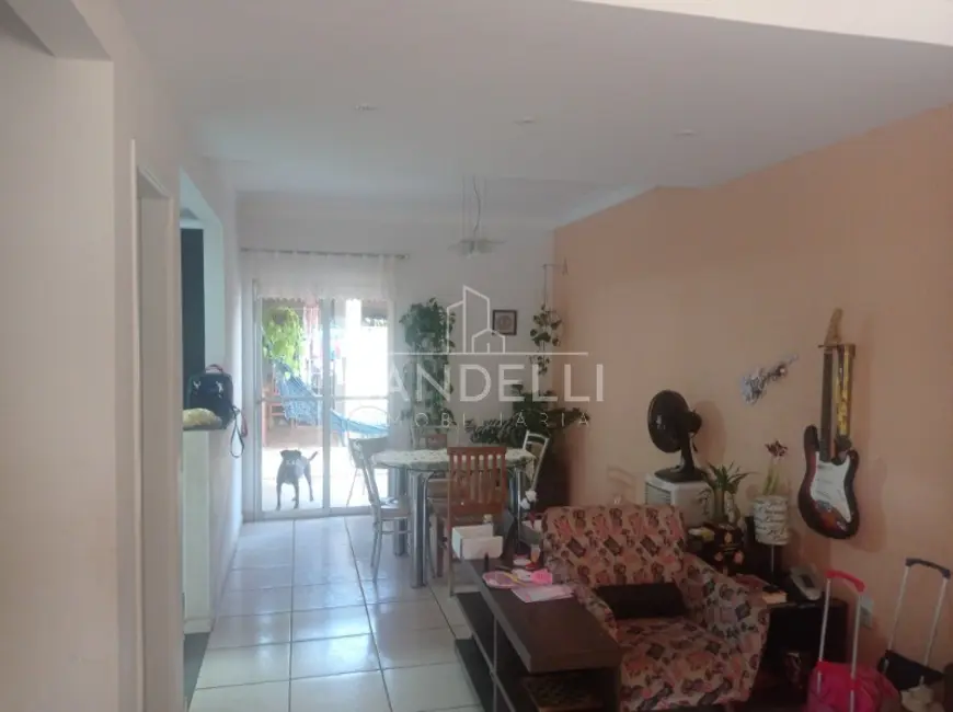Casa com 3 quartos à venda, 111m2 em Vila Melhado, Araraquara - SP - imagem 5 Foto 5 de Casa com 3 quartos à venda, 111m2 em Vila Melhado, Araraquara - SP