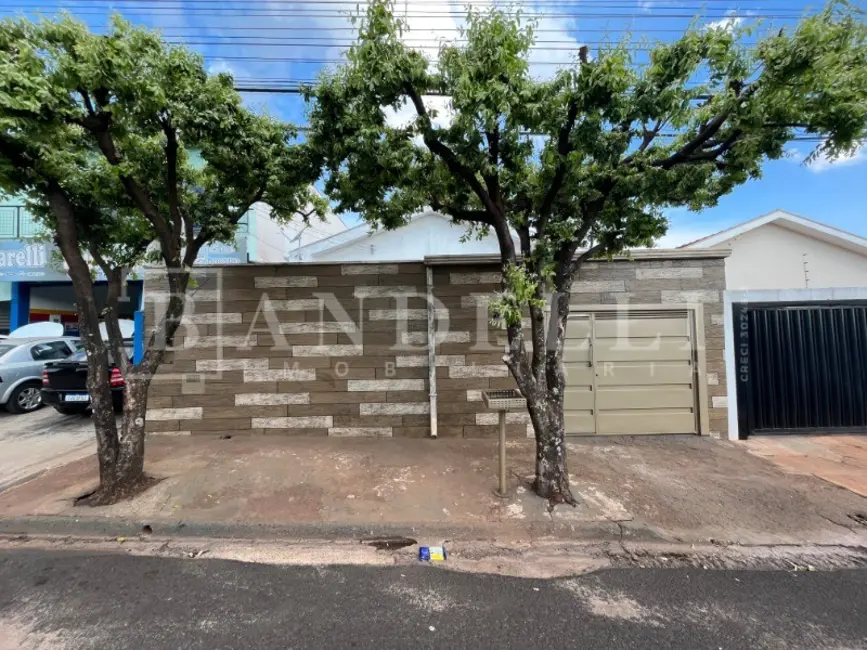 Casa com 4 quartos à venda, 169m2 em Araraquara - SP - imagem 2 Foto 2 de Casa com 4 quartos à venda, 169m2 em Araraquara - SP
