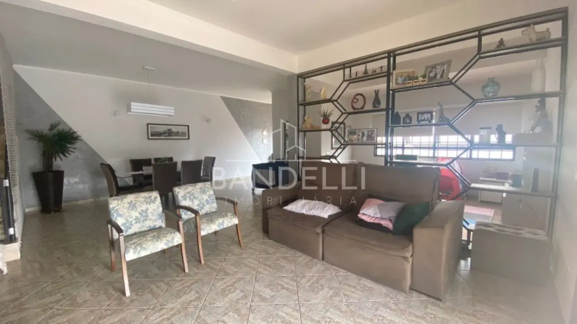 Foto 2 de Casa com 4 quartos à venda, 310m2 em Vila Harmonia, Araraquara - SP