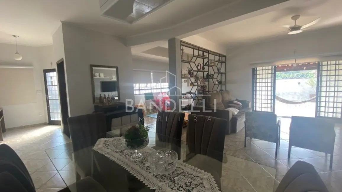 Casa com 4 quartos à venda, 310m2 em Vila Harmonia, Araraquara - SP - imagem 4 Foto 4 de Casa com 4 quartos à venda, 310m2 em Vila Harmonia, Araraquara - SP