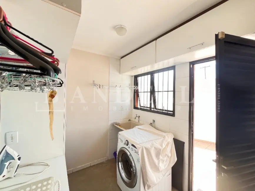 Casa com 3 quartos à venda, 181m2 em Araraquara - SP - imagem 9 Foto 9 de Casa com 3 quartos à venda, 181m2 em Araraquara - SP