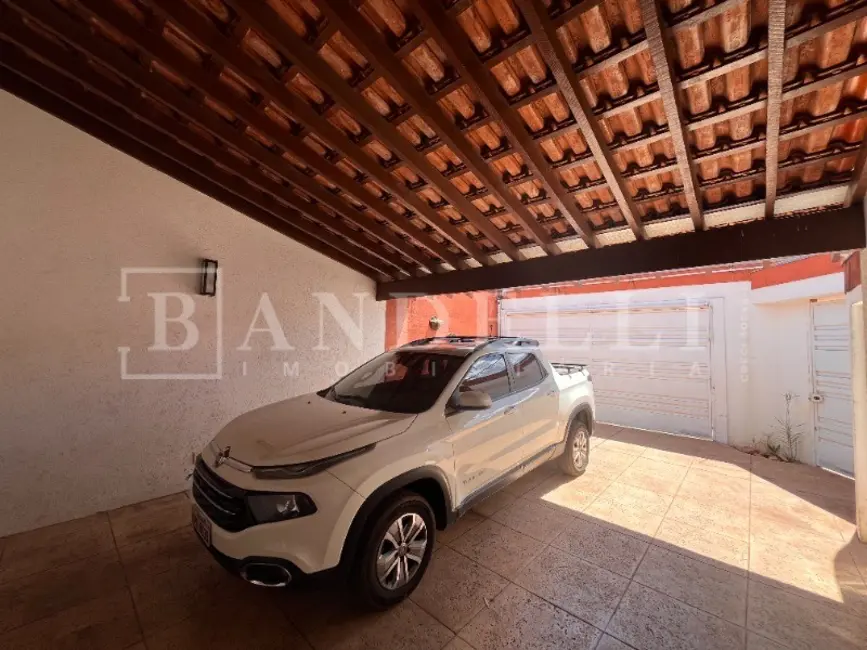 Casa com 3 quartos à venda, 181m2 em Araraquara - SP - imagem 4 Foto 4 de Casa com 3 quartos à venda, 181m2 em Araraquara - SP
