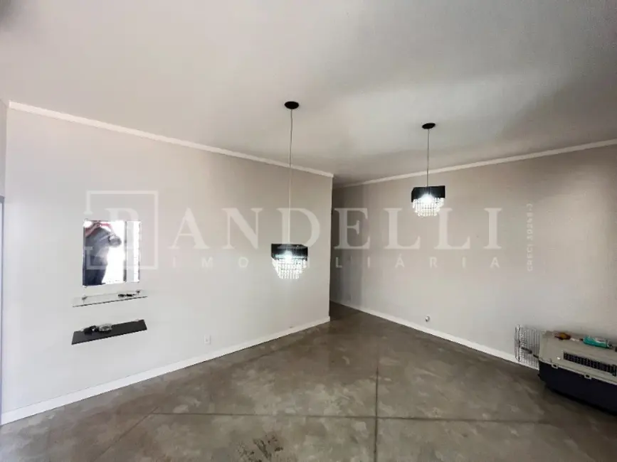 Casa com 3 quartos à venda, 181m2 em Araraquara - SP - imagem 5 Foto 5 de Casa com 3 quartos à venda, 181m2 em Araraquara - SP
