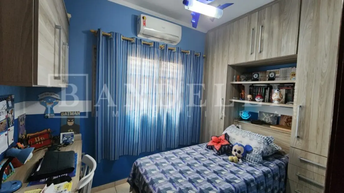Casa com 4 quartos à venda, 242m2 em Jardim das Estações (Vila Xavier), Araraquara - SP - imagem 5 Foto 5 de Casa com 4 quartos à venda, 242m2 em Jardim das Estações (Vila Xavier), Araraquara - SP