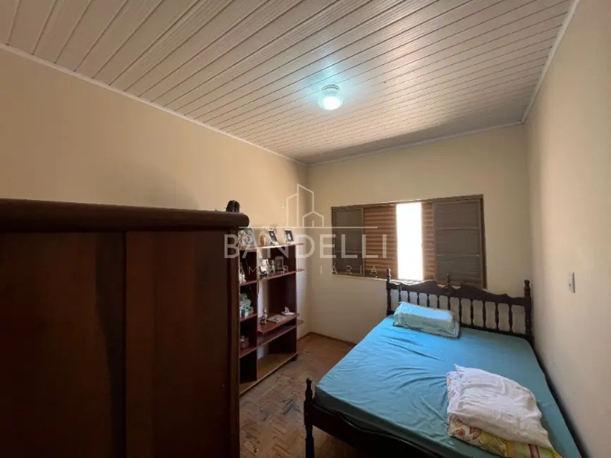 Casa com 3 quartos à venda, 202m2 em Centro, Araraquara - SP - imagem 6 Foto 6 de Casa com 3 quartos à venda, 202m2 em Centro, Araraquara - SP