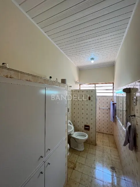 Casa com 3 quartos à venda, 202m2 em Centro, Araraquara - SP - imagem 9 Foto 9 de Casa com 3 quartos à venda, 202m2 em Centro, Araraquara - SP