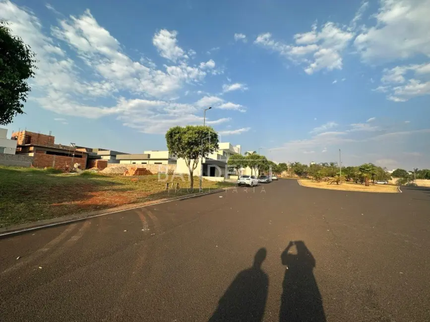 Foto 2 de Terreno / Lote à venda em Araraquara - SP