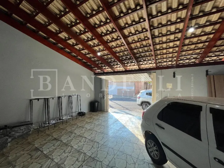 Foto 1 de Casa com 2 quartos à venda, 122m2 em Araraquara - SP