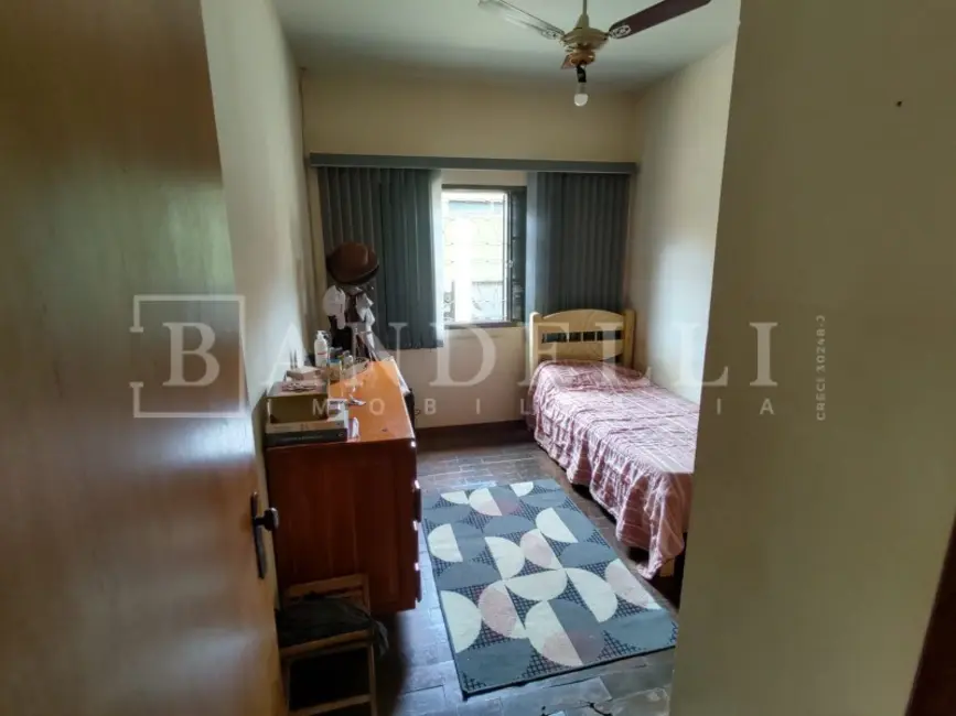 Casa com 3 quartos à venda, 178m2 em Parque Laranjeiras, Araraquara - SP - imagem 6 Foto 6 de Casa com 3 quartos à venda, 178m2 em Parque Laranjeiras, Araraquara - SP