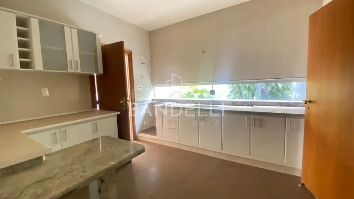 Casa com 3 quartos para alugar, 322m2 em Jardim Primavera, Araraquara - SP - imagem 9 Foto 9 de Casa com 3 quartos para alugar, 322m2 em Jardim Primavera, Araraquara - SP