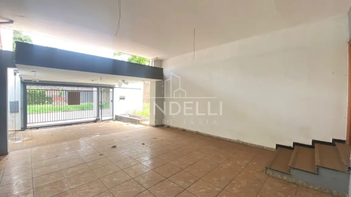 Casa com 3 quartos para alugar, 322m2 em Jardim Primavera, Araraquara - SP - imagem 4 Foto 4 de Casa com 3 quartos para alugar, 322m2 em Jardim Primavera, Araraquara - SP